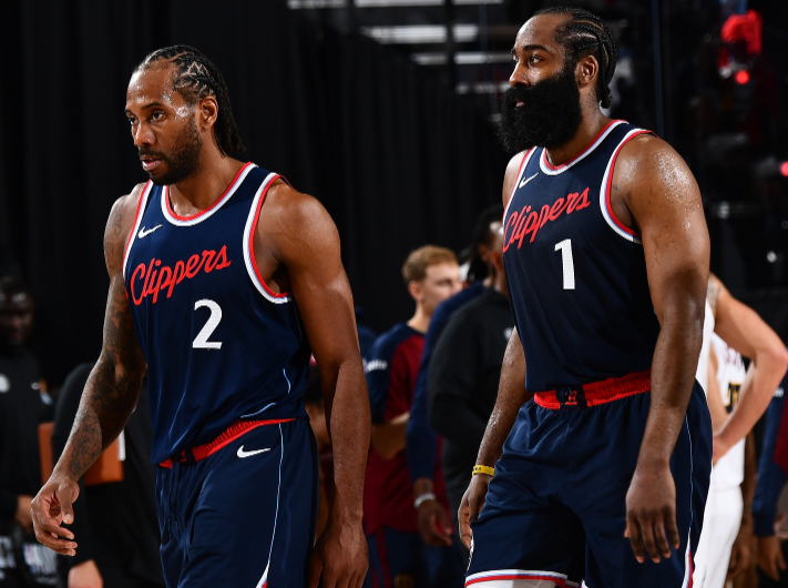 埃贝尔：穆西亚拉复出要等到1月；和格纳布里续约谈判很顺利（埃贝尔：穆西亚拉预计一月回归；与格纳布里续约谈判进展顺利）