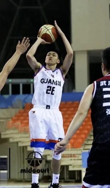 半场战报：山东2-0津门虎，卡扎伊什维利破门，泽卡建功（上半场：山东2比0领先津门虎，卡扎伊什维利破门，泽卡再下一城）