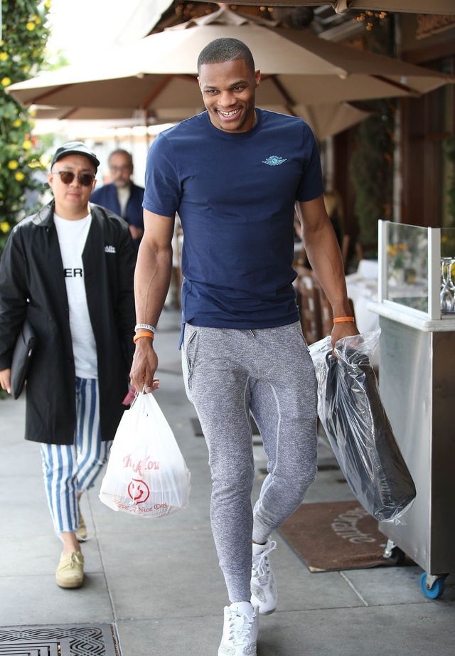 坎波斯：2年前扎伊尔&马尤卢数学课后踢欧冠，皇社总监很震惊（坎波斯透露：两年前扎伊尔与马尤卢刚下数学课便出战欧冠，皇社总监大为震惊）