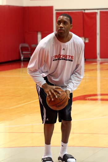 阿德耶米进球后做“安静点”手势，科瓦奇：为他的进球高兴（阿德耶米破门后做“安静”手势，科瓦奇：为这粒进球感到高兴）