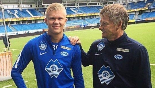 贝尔戈米盛赞法布雷加斯：他从不踢0-0的比赛，执教理念正确（贝尔戈米力挺法布雷加斯：拒绝0-0，执教思路正确）