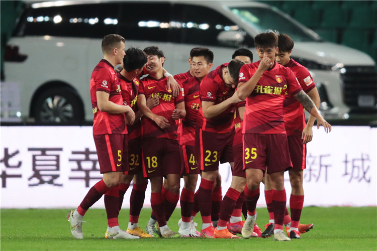 拉齐奥2-0卡利亚里，伊萨克森建功，扎卡尼锁定比分（拉齐奥2-0击败卡利亚里：伊萨克森先开纪录，扎卡尼锁定胜局）